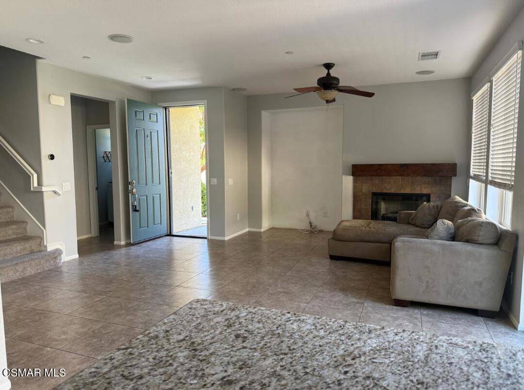 Moorpark, CA 93021,6809 Simmons WAY