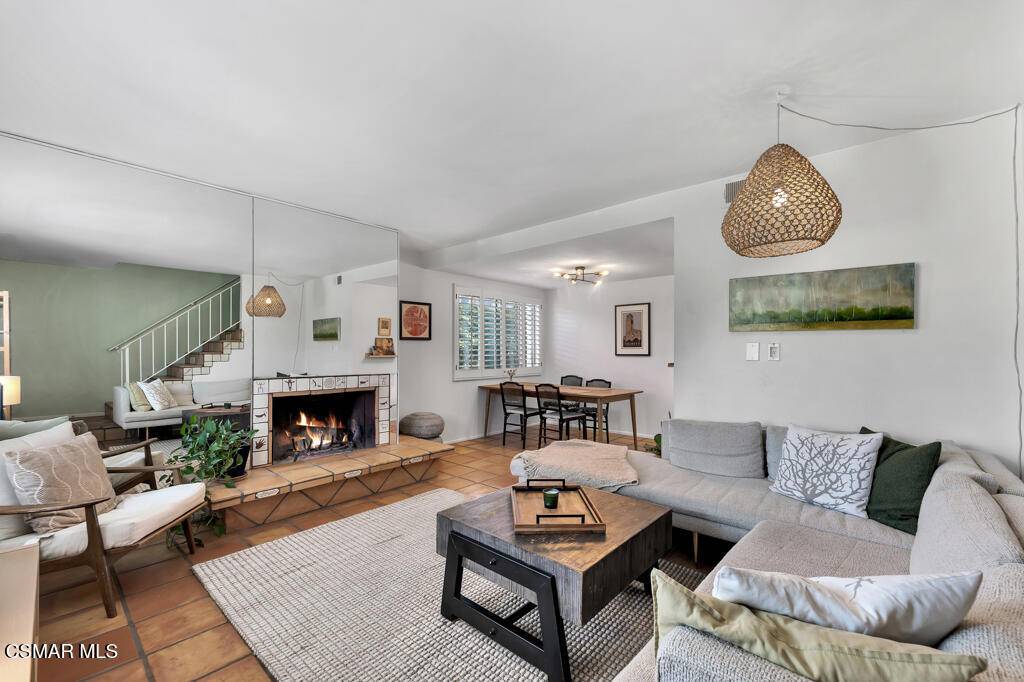 Thousand Oaks, CA 91361,224 Green Lea PL