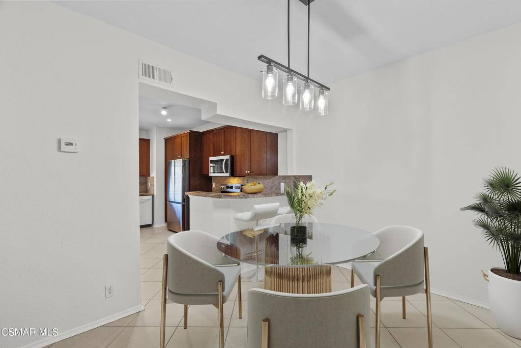 Oak Park, CA 91377,5580 Spanish Oak LN #F