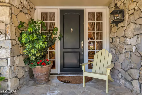 Westlake Village, CA 91362,4043 Cresthaven DR