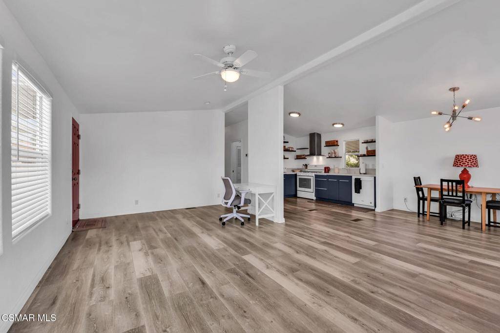 Thousand Oaks, CA 91362,198 Skyline DR #52