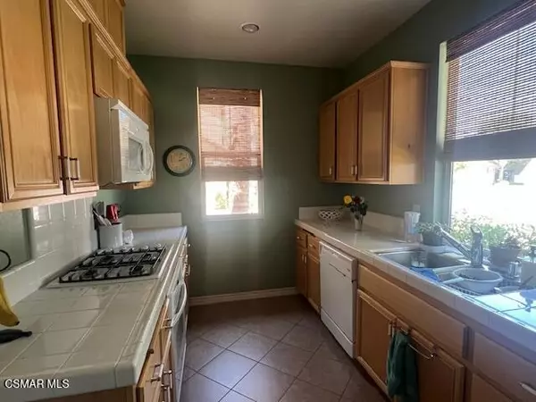 Simi Valley, CA 93063,5198 Pine Rose CT #12