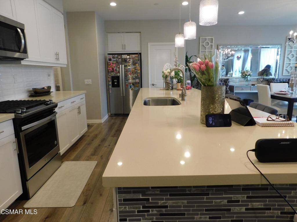 Simi Valley, CA 93065,249 Morro WAY