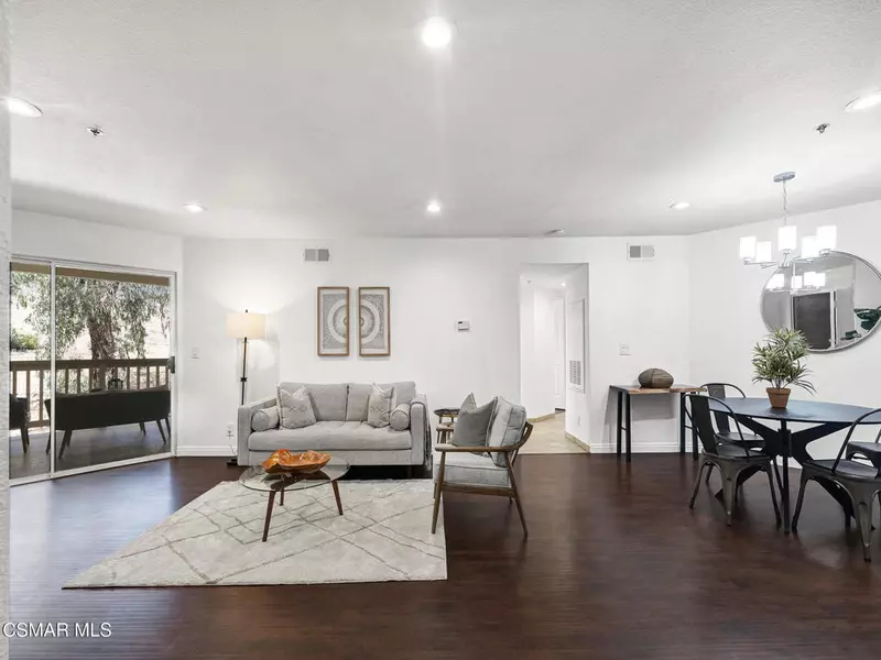 5837 Oak Bend Ln #307, Oak Park, CA 91377