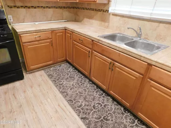 North Hollywood, CA 91606,6213 Whitsett AVE