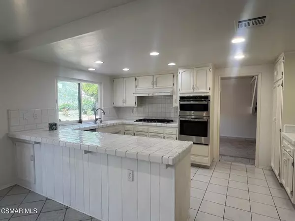 Newbury Park, CA 91320,3862 Lesser DR