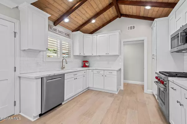 Newbury Park, CA 91320,364 Longwood CT