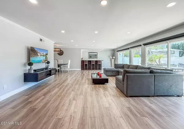 Woodland Hills, CA 91364,23225 Cass AVE