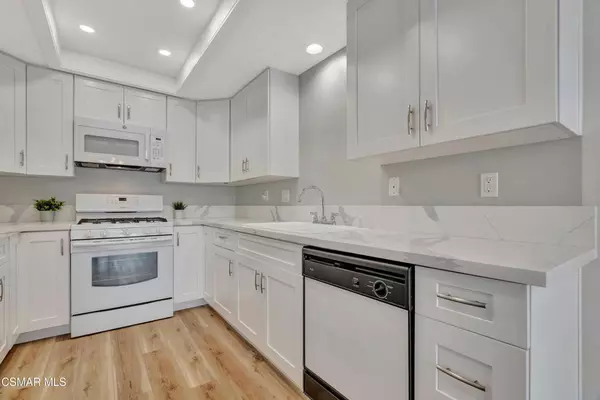 Thousand Oaks, CA 91362,1824 E Avenida De Las Flores
