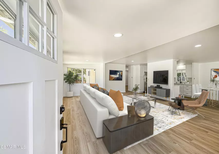 195 Tierra Rejada RD #20, Simi Valley, CA 93065