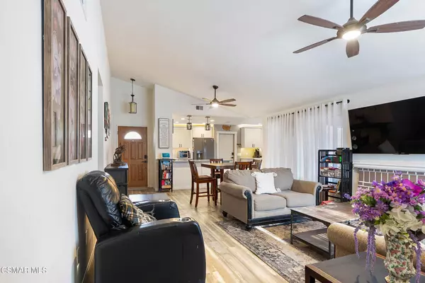 Moorpark, CA 93021,6691 Pecan AVE
