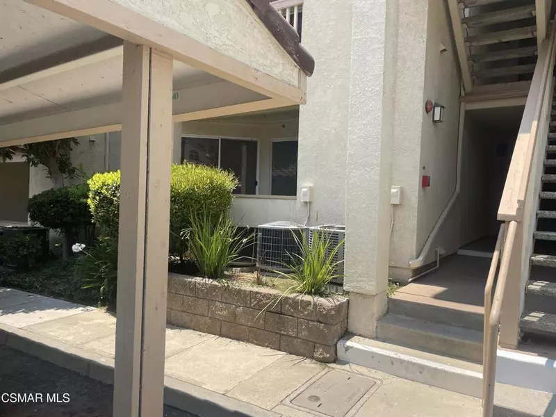 631 Oak Run TRL #Tl205, Oak Park, CA 91377