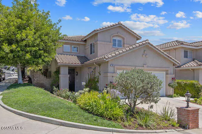 Thousand Oaks, CA 91362,3181 Ferncrest PL