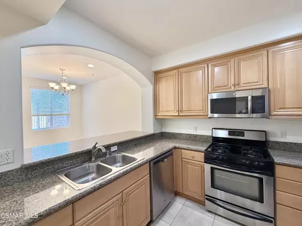 Thousand Oaks, CA 91362,2399 Chiquita LN