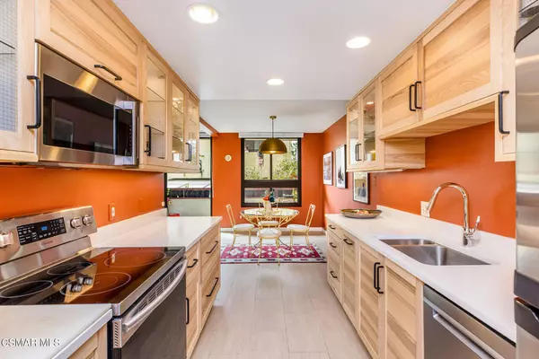 Playa Del Rey, CA 90293,8828 Pershing DR #112