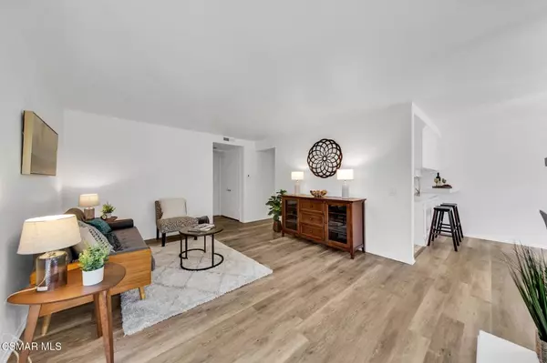 Thousand Oaks, CA 91360,224 Oakleaf DR #102
