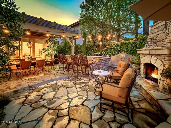 Newbury Park, CA 91320,678 Via Carro