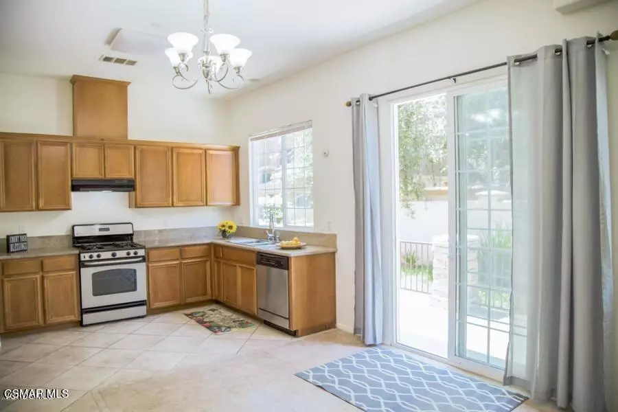 1486 Patricia AVE #14, Simi Valley, CA 93065