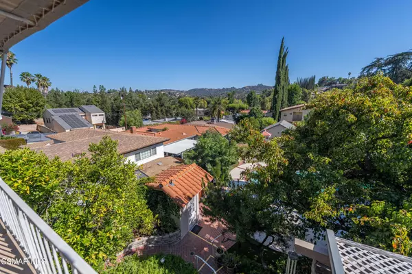 Woodland Hills, CA 91364,5042 Llano DR