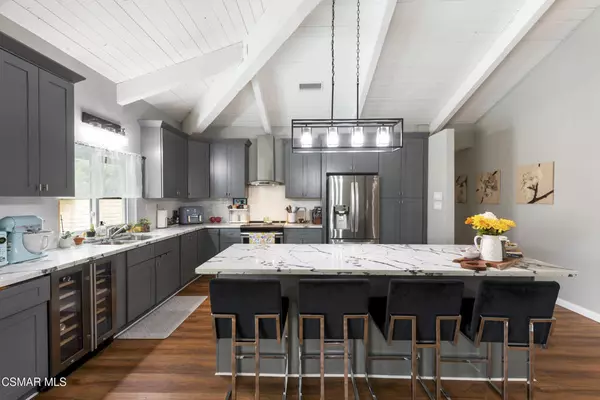 2125 Yosemite AVE, Simi Valley, CA 93063