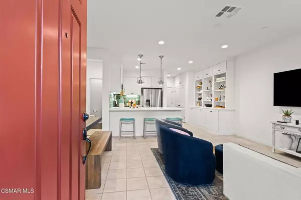 Simi Valley, CA 93065,230 Farmhouse DR #3