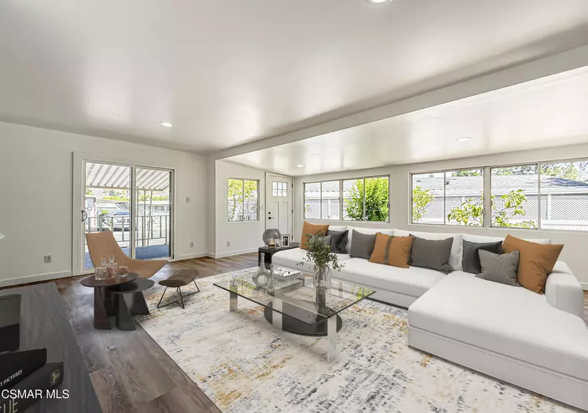 195 Tierra Rejada RD #20, Simi Valley, CA 93065