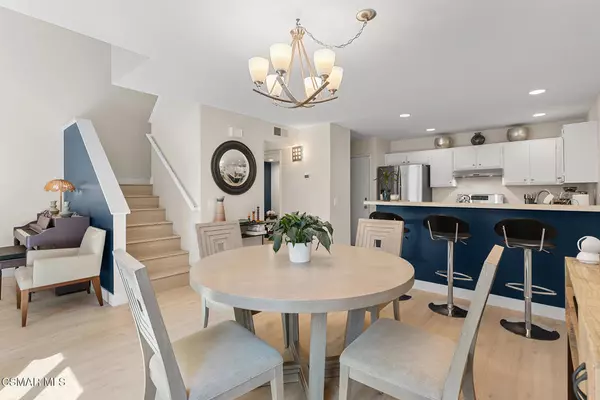 Westlake Village, CA 91362,732 Via Colinas