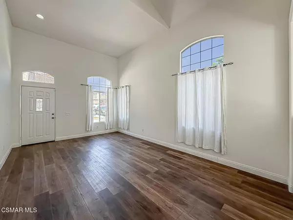 Simi Valley, CA 93065,42 Skyflower LN
