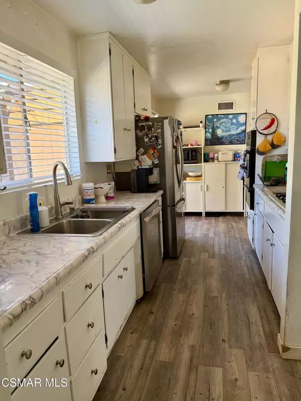 Thousand Oaks, CA 91360,823 Calle Margarita
