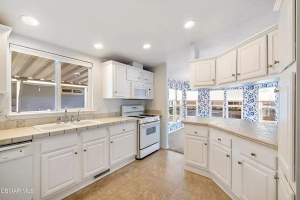 Simi Valley, CA 93065,195 Tierra Rejada RD #118