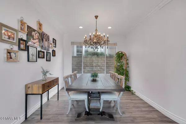Thousand Oaks, CA 91362,3023 Hollycrest AVE