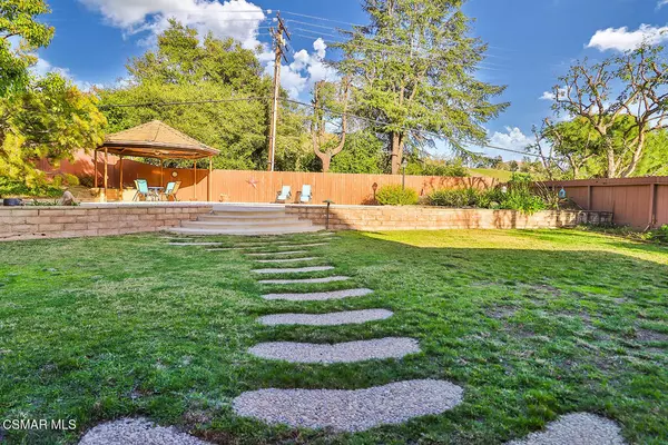 Calabasas, CA 91301,5260 Edgeware DR