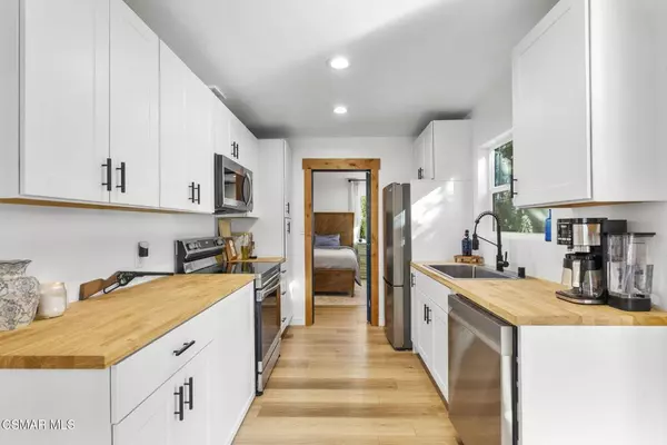 Agoura Hills, CA 91301,5429 Fairview PL