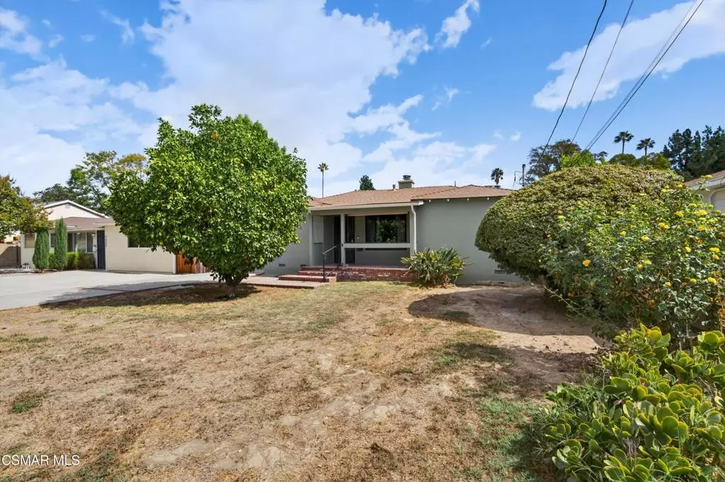 Reseda, CA 91335,7316 Lindley AVE