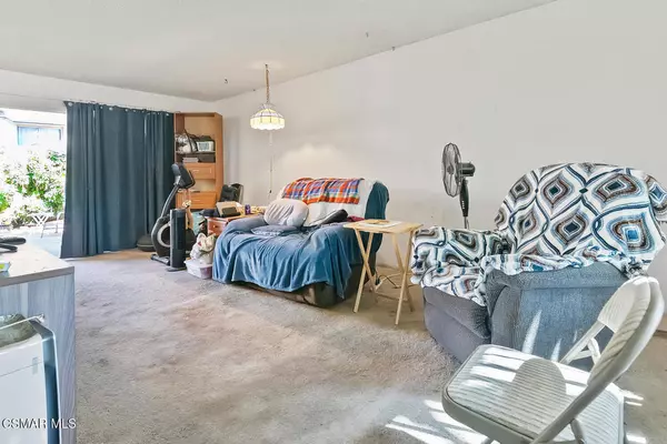 Ventura, CA 93003,1635 Beagle CT