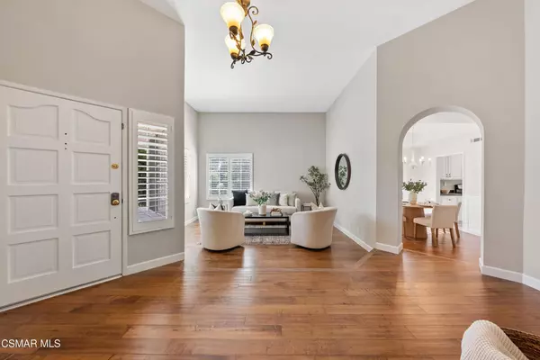 Thousand Oaks, CA 91360,761 Flying Hills LN