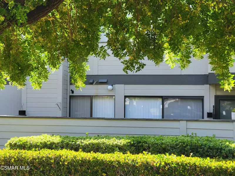 6442 Twin Circle LN #4, Simi Valley, CA 93063