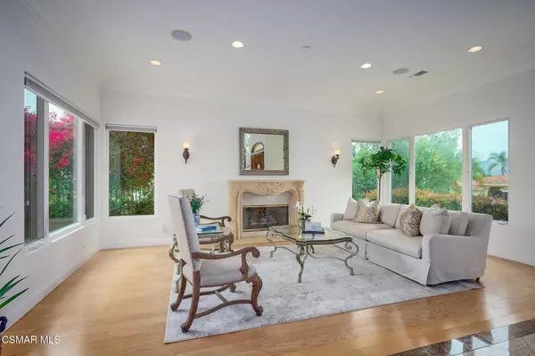 Camarillo, CA 93012,7111 Los Coyotes PL