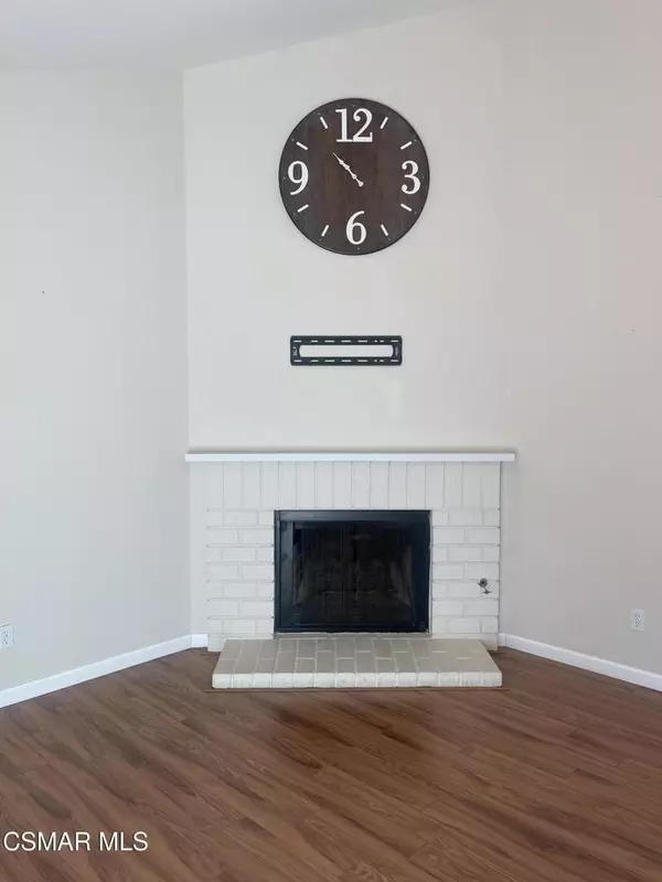 Thousand Oaks, CA 91362,2241 Olivewood DR