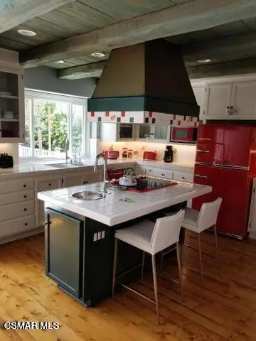 Newbury Park, CA 91320,885 Boxthorn AVE