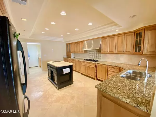 Westlake Village, CA 91362,4555 Tam Oshanter DR