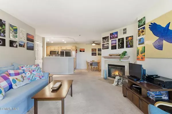 Oak Park, CA 91377,5744 Oak Bend LN #208