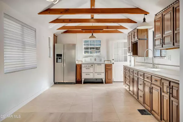 Chatsworth, CA 91311,9240 Slater TER