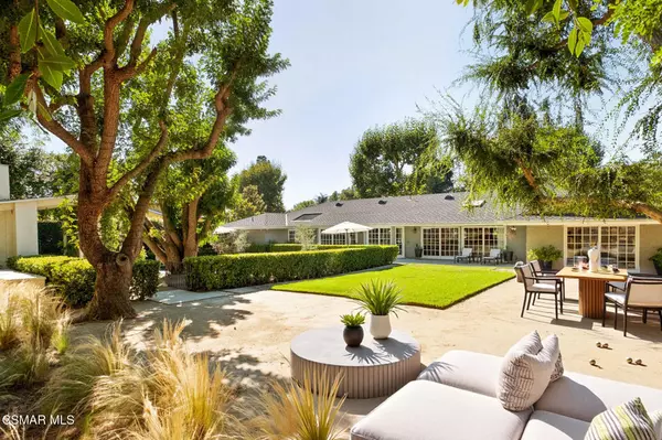 Woodland Hills, CA 91364,4658 Del Moreno DR