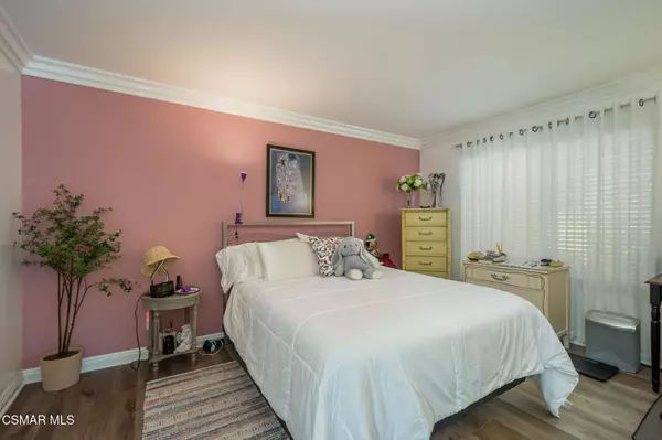 Thousand Oaks, CA 91360,248 Oakleaf DR #107