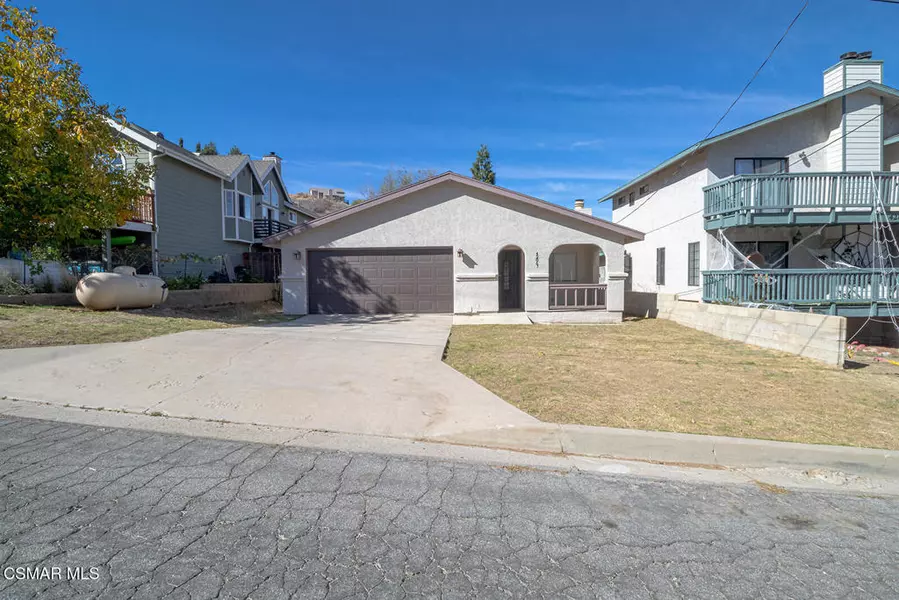 42867 Montello DR, Lake Elizabeth, CA 93532