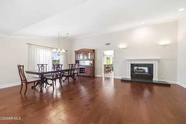 Woodland Hills, CA 91367,5718 Ostin AVE