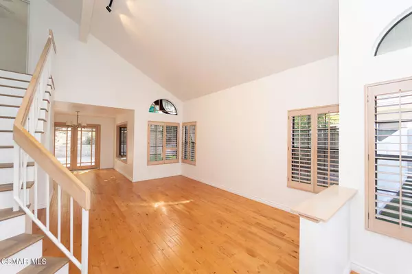 Calabasas, CA 91301,3831 Cottonwood Grove TRL