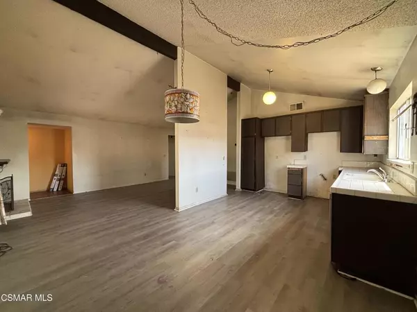 Lancaster, CA 93535,44013 Raysack AVE