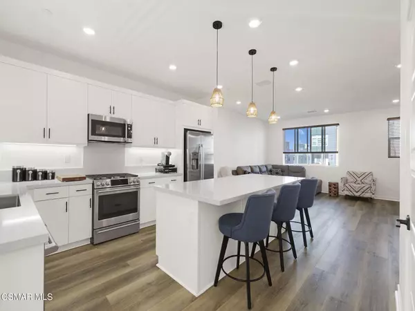 Valencia, CA 91381,27065 Tanager LN